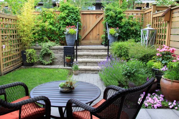 Small Yard Landscaping in Collierville